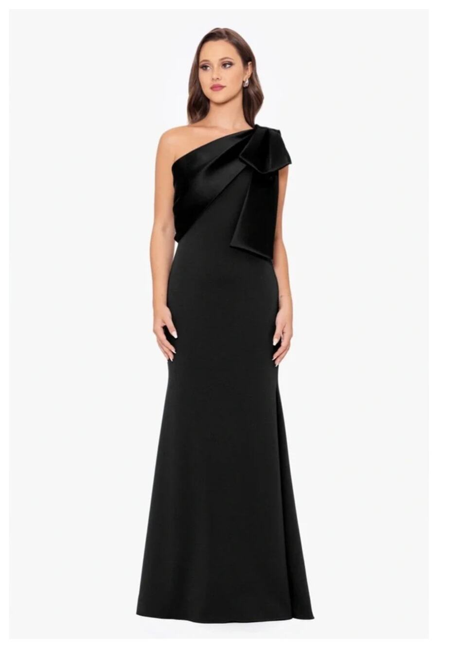 NEW Betsy & Adam "Carmela" Scuba Crepe With Satin Bow Gown Size 8